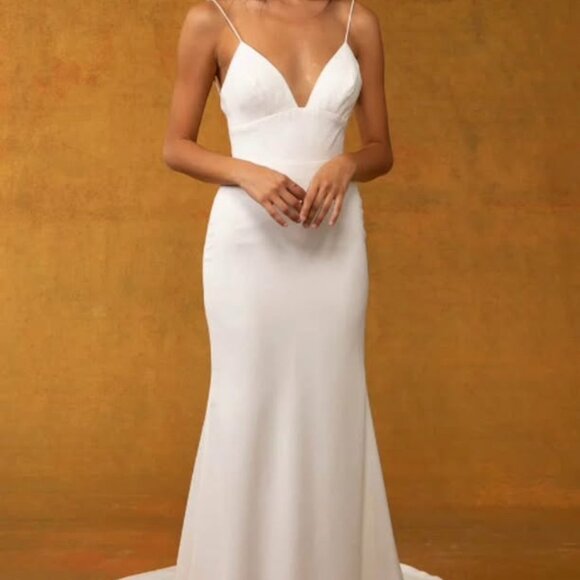 Wedding Dress - Picture 3 of 8